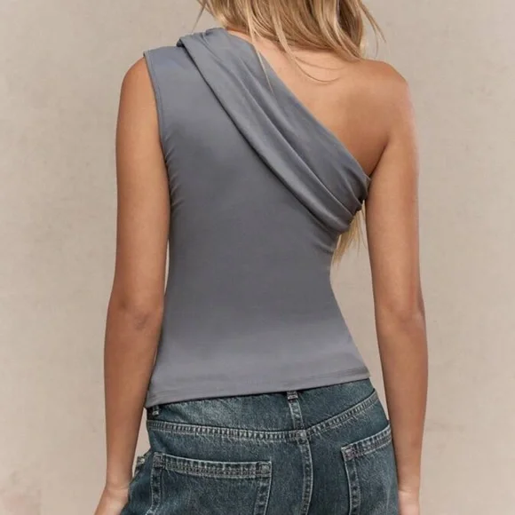 Missguided Grey One-Shoulder Top - Picture 2 of 2
